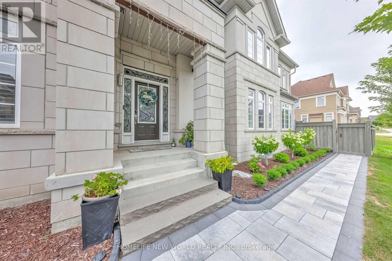 48 Roy Harper Avenue, Aurora, Ontario  L4G 0V4 - Photo 2 - N13127526