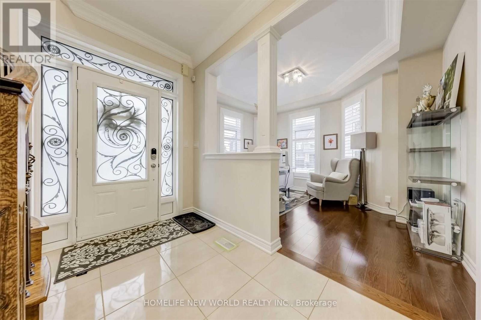 48 Roy Harper Avenue, Aurora, Ontario  L4G 0V4 - Photo 4 - N13127526