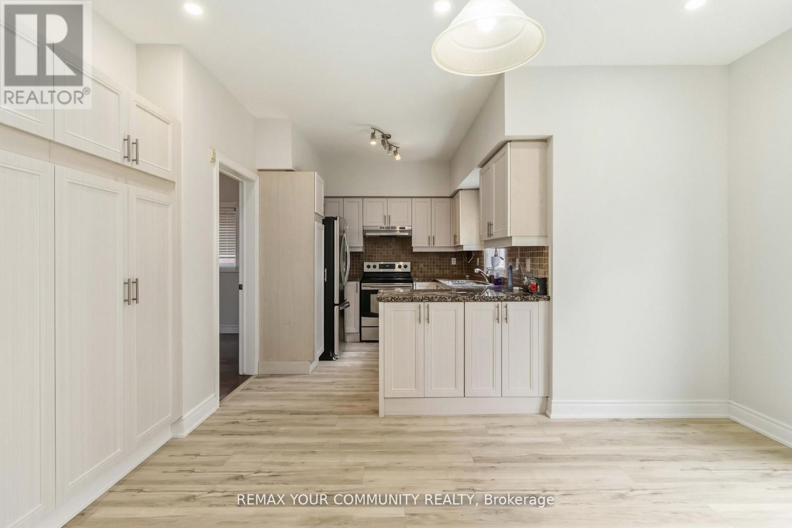120 Shaftsbury Avenue, Richmond Hill, Ontario  L4C 0G6 - Photo 11 - N13127554