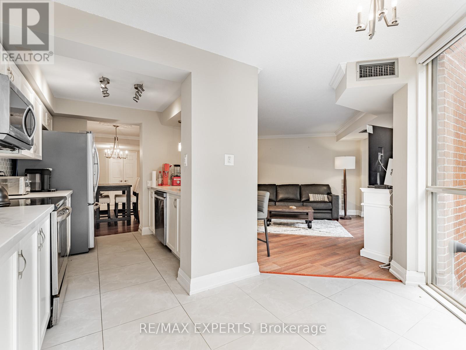 215 - 100 Arbors Lane, Vaughan, Ontario  L4L 7G4 - Photo 7 - N13127684