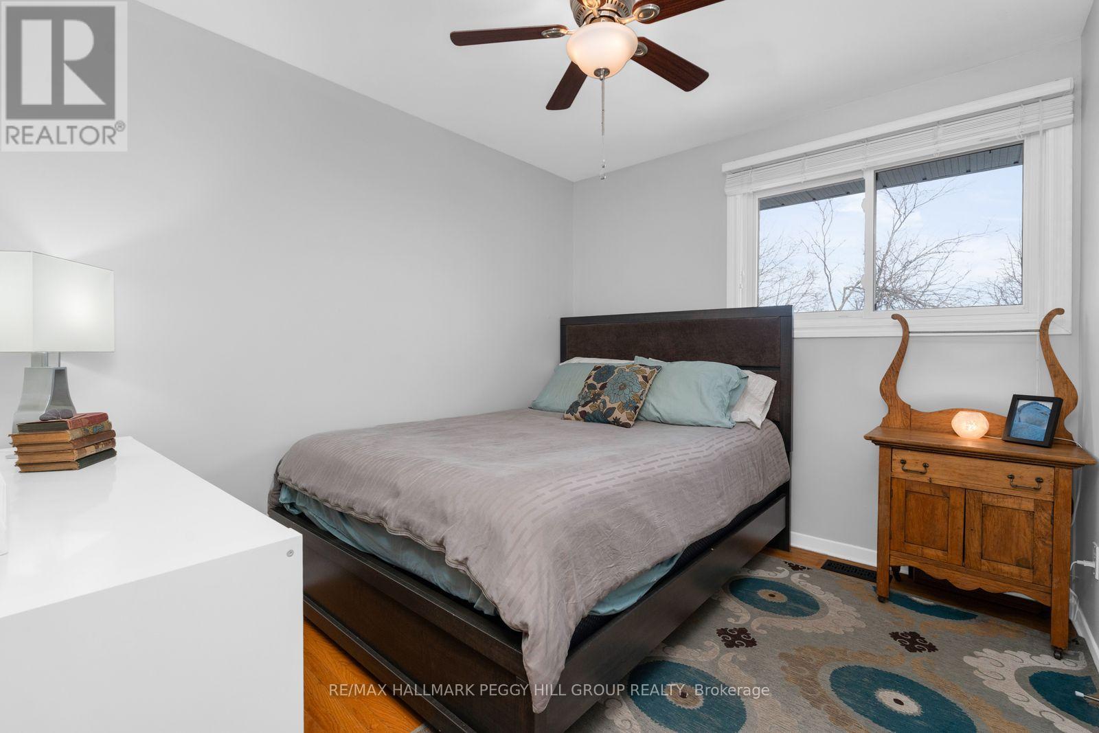12 Peacock Lane, Barrie (Allandale Heights), Ontario  L4N 3R5 - Photo 11 - S13127322