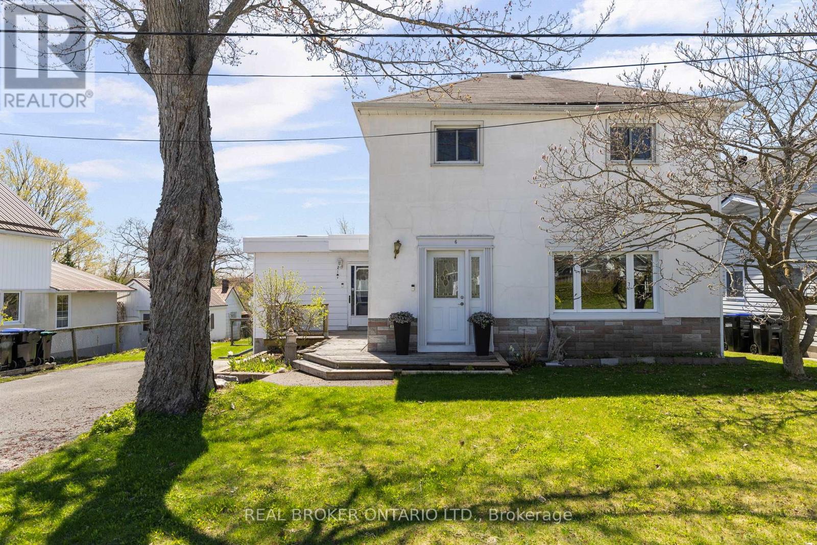6 LUCY STREET, Penetanguishene, Ontario