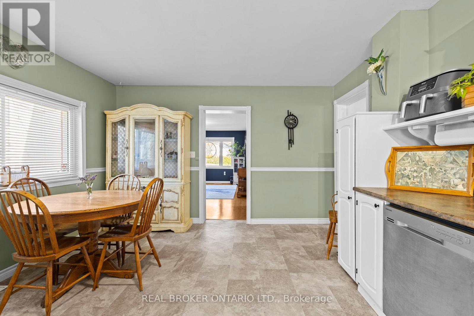 6 Lucy Street, Penetanguishene, Ontario  L9M 1K7 - Photo 14 - S13127682