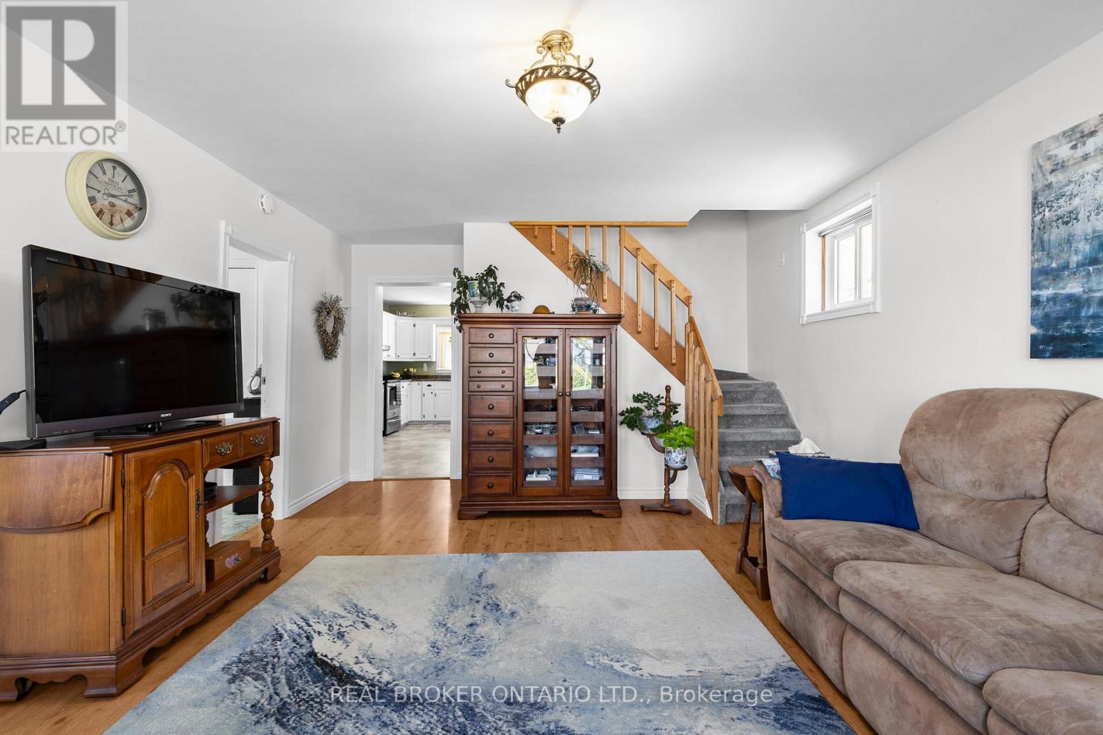 6 Lucy Street, Penetanguishene, Ontario  L9M 1K7 - Photo 9 - S13127682