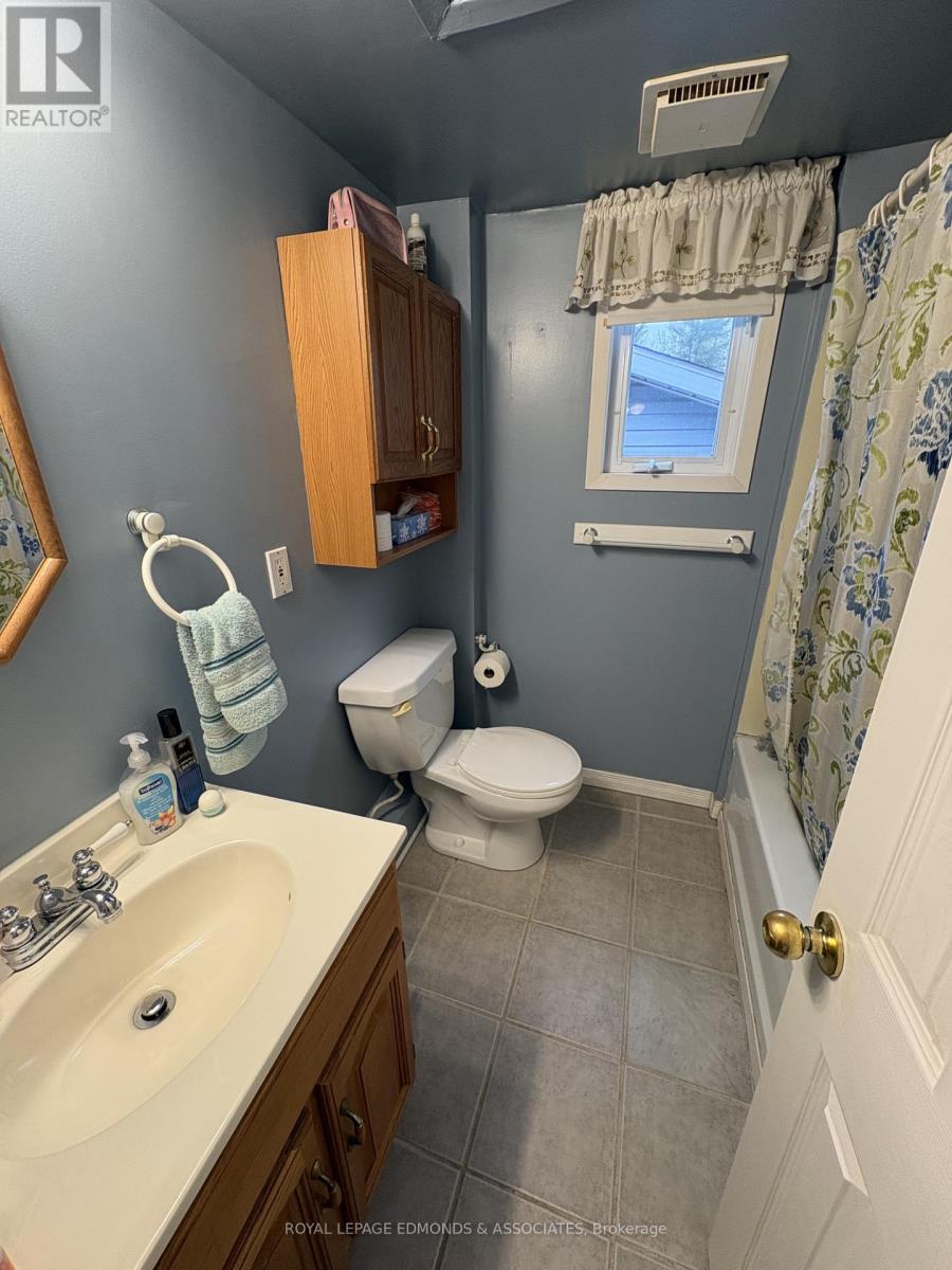 650 Lorne Street W, Laurentian Valley, Ontario  K8A 6T6 - Photo 25 - X13125212
