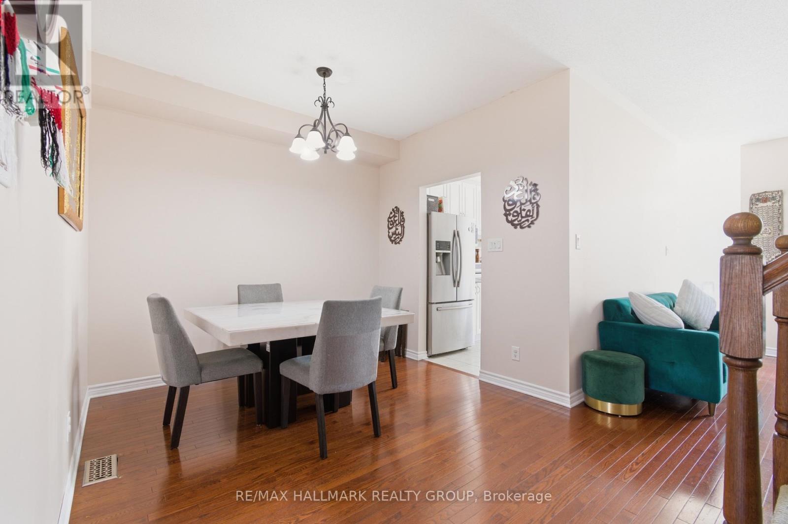 728 Cedar Creek Drive, Ottawa, Ontario  K1T 0A9 - Photo 8 - X13125364