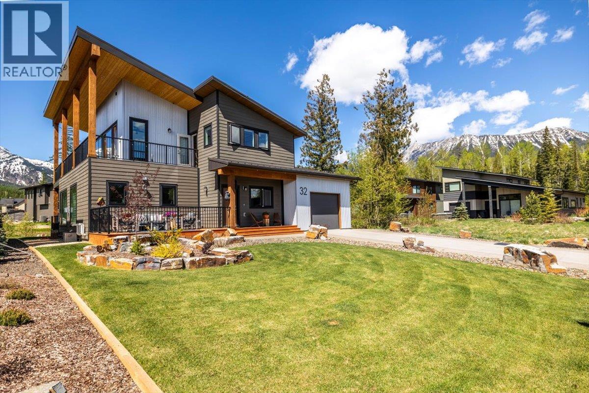 32 Mammoth Drive, Fernie, British Columbia  V0B 1M1 - Photo 2 - 10387378