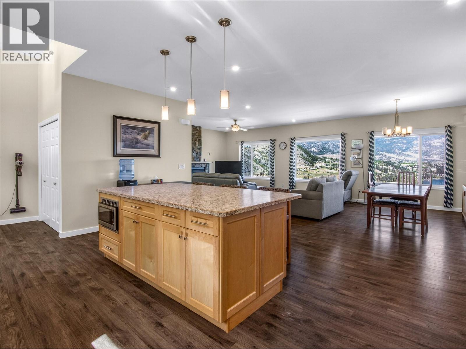 182 Racette Way, Okanagan Falls, British Columbia  V0H 1R5 - Photo 5 - 10385542
