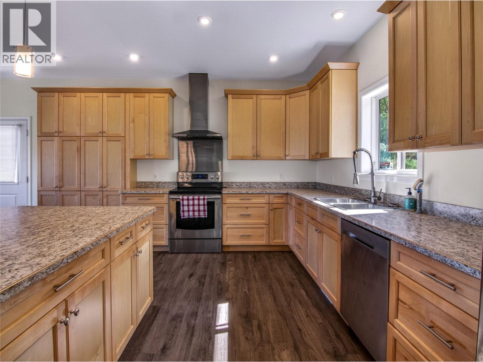 182 Racette Way, Okanagan Falls, British Columbia  V0H 1R5 - Photo 9 - 10385542