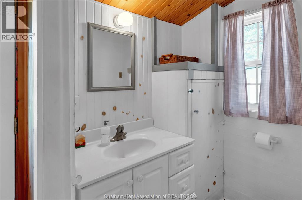 17722 Lakeshore Road, Rondeau Park, Ontario  N0P 1X0 - Photo 20 - 26010882