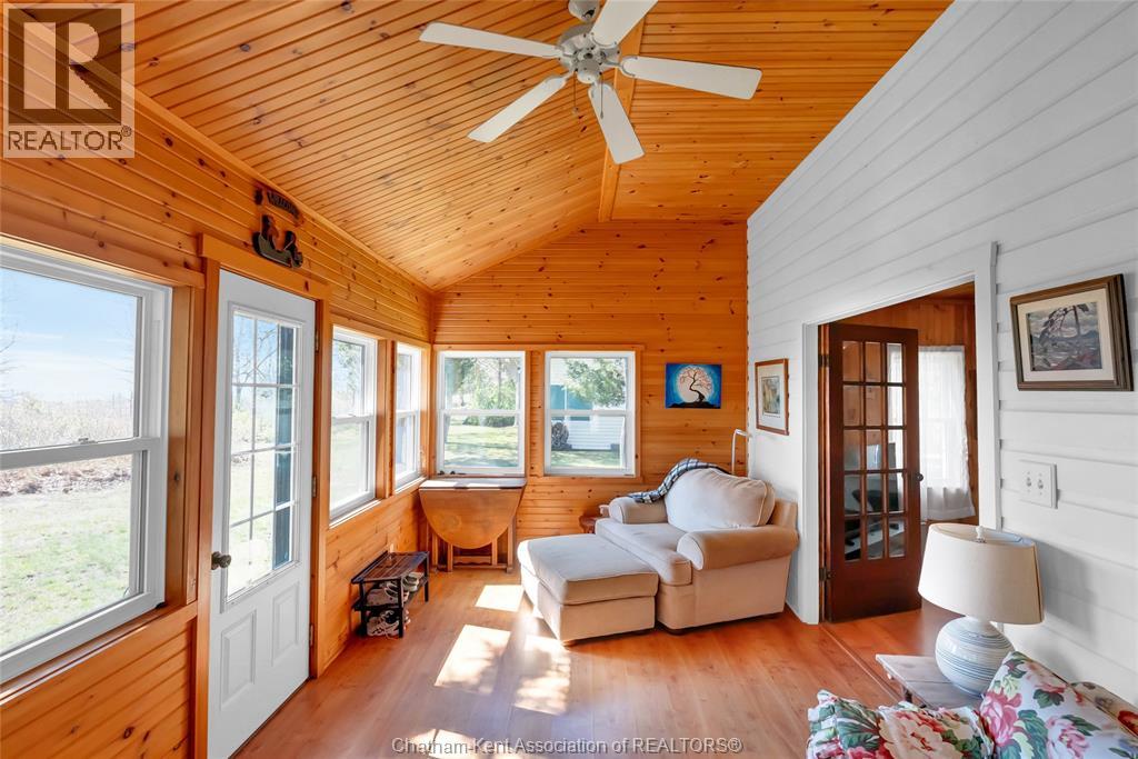 17722 Lakeshore Road, Rondeau Park, Ontario  N0P 1X0 - Photo 9 - 26010882