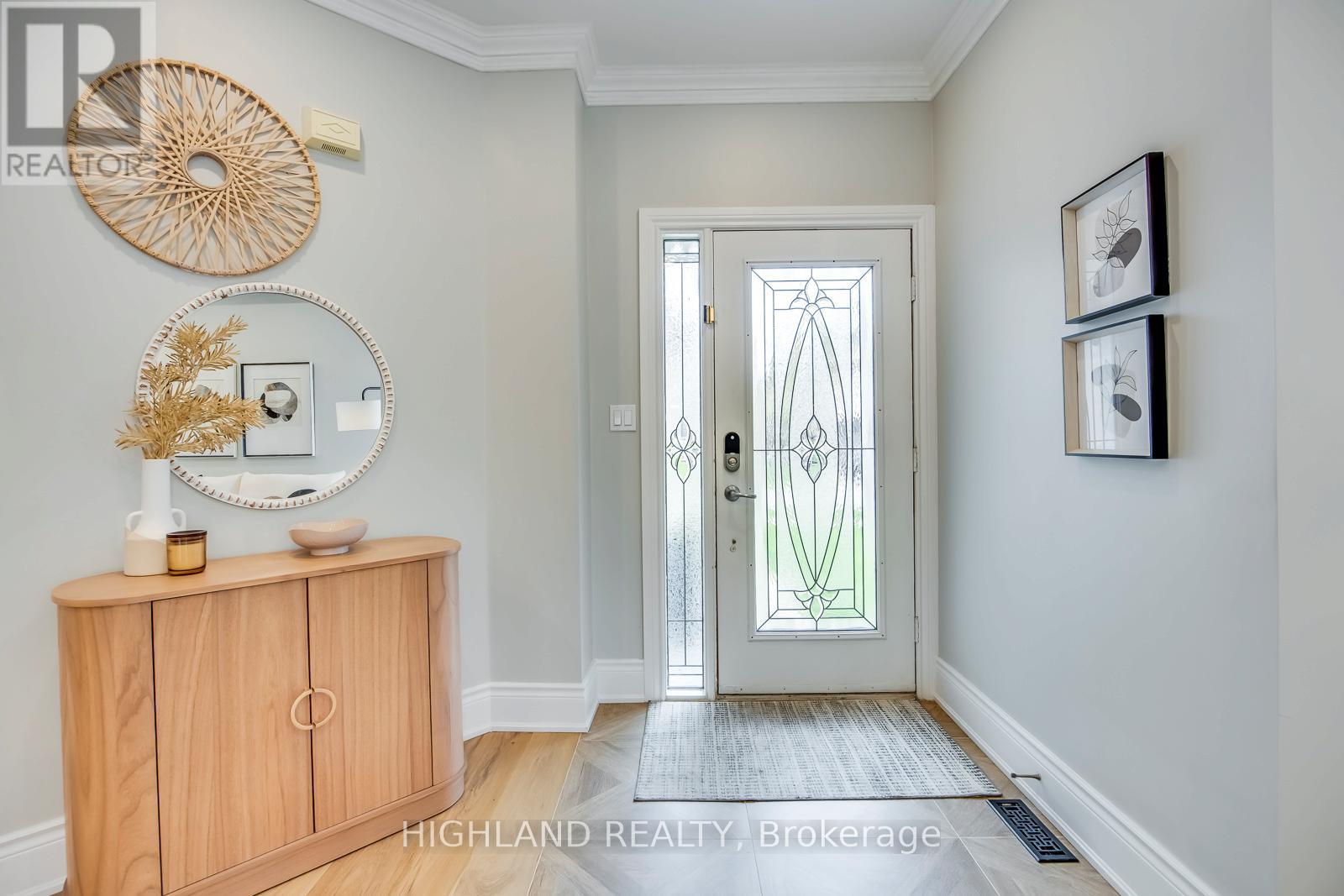 2458 Nichols Drive, Oakville, Ontario  L6H 6Y5 - Photo 2 - W13127332