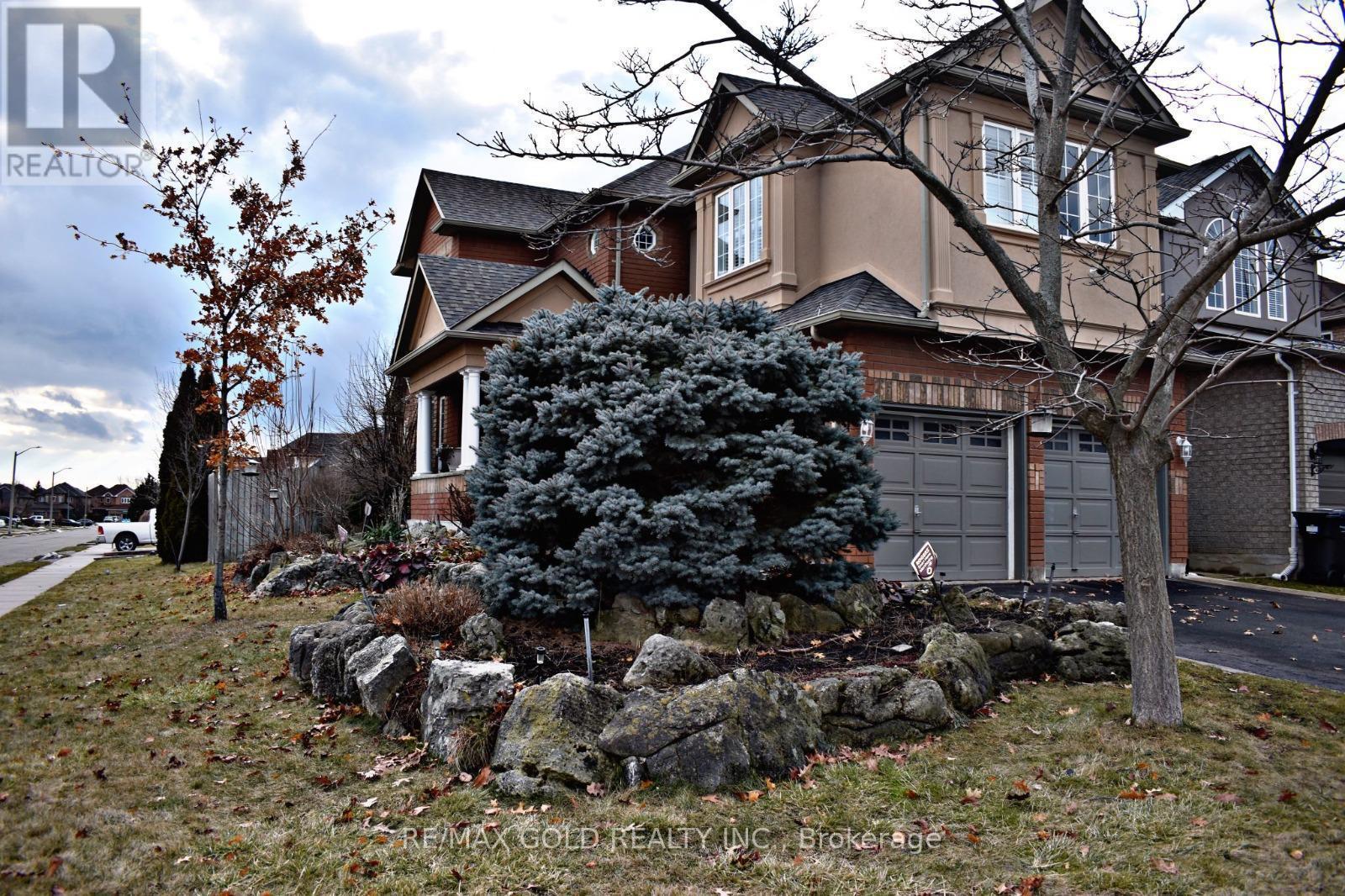 28 Bushberry Road N, Brampton, Ontario  L7A 1L3 - Photo 1 - W13127436