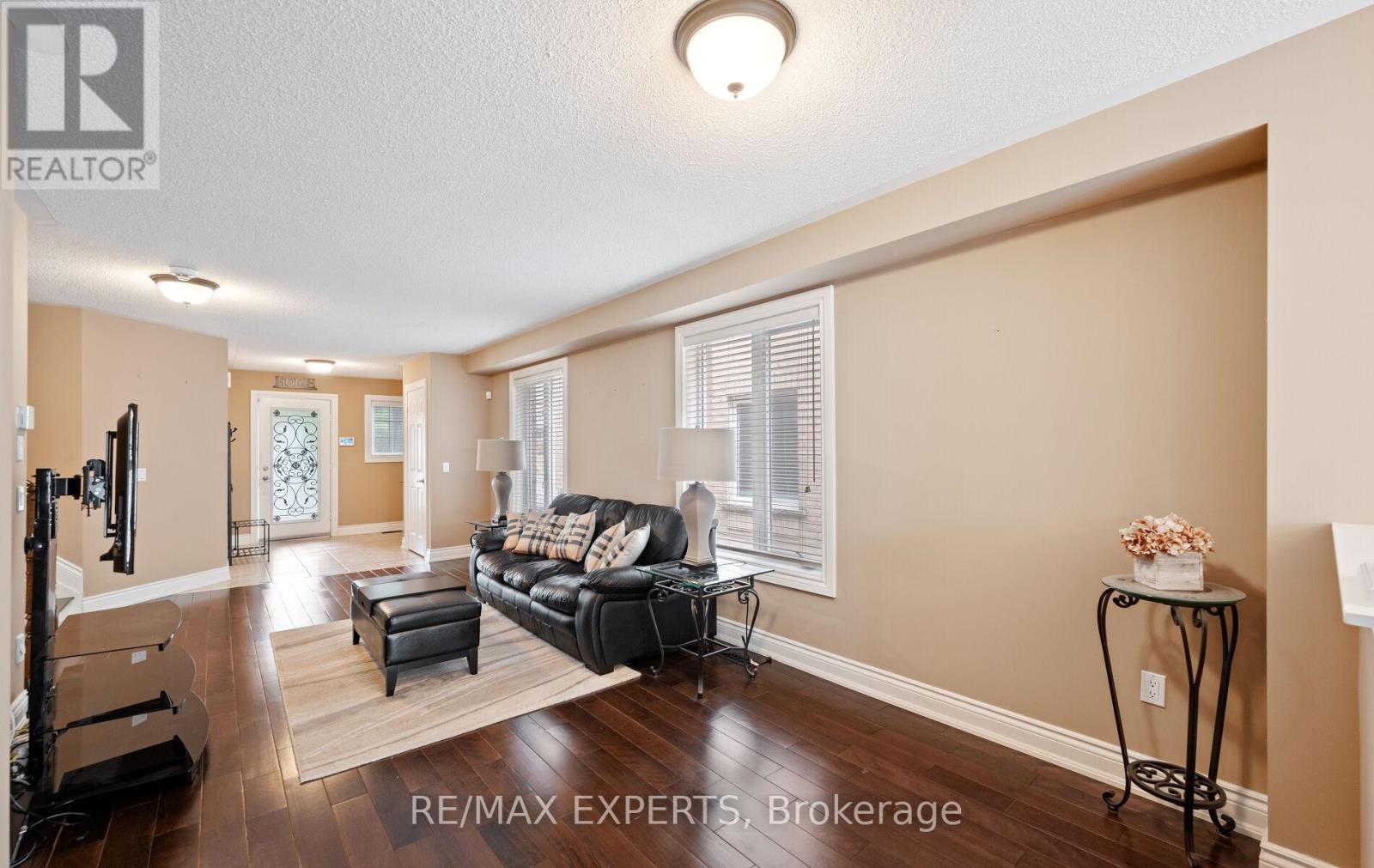 118 Senator Way, Caledon, Ontario  L7E 2T2 - Photo 11 - W13127456