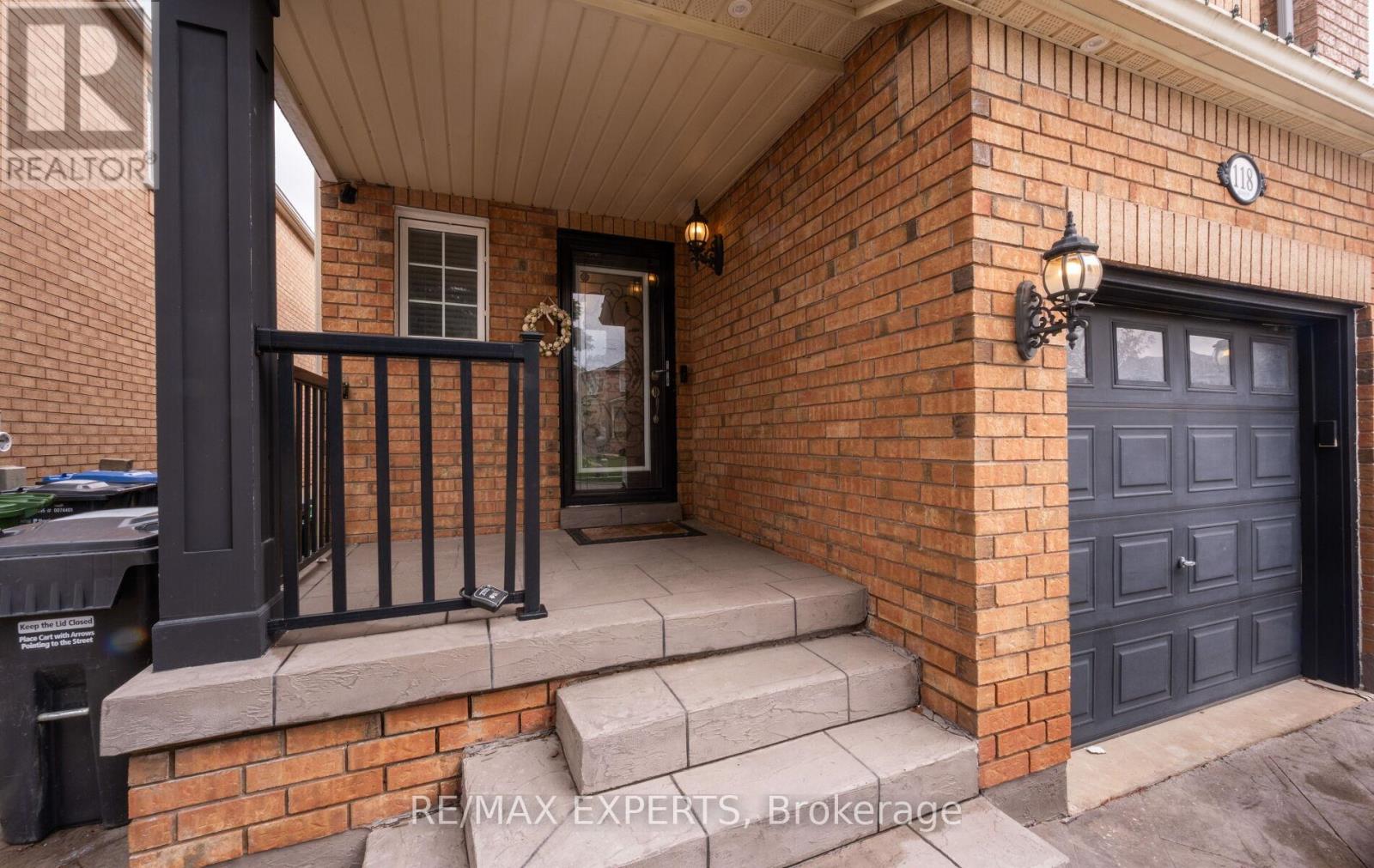 118 Senator Way, Caledon, Ontario  L7E 2T2 - Photo 3 - W13127456