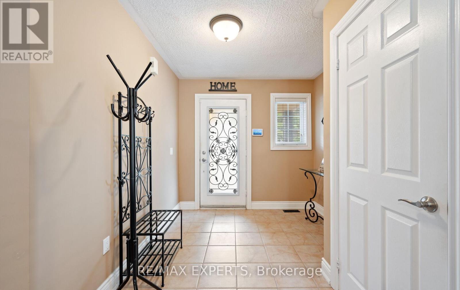 118 Senator Way, Caledon, Ontario  L7E 2T2 - Photo 4 - W13127456