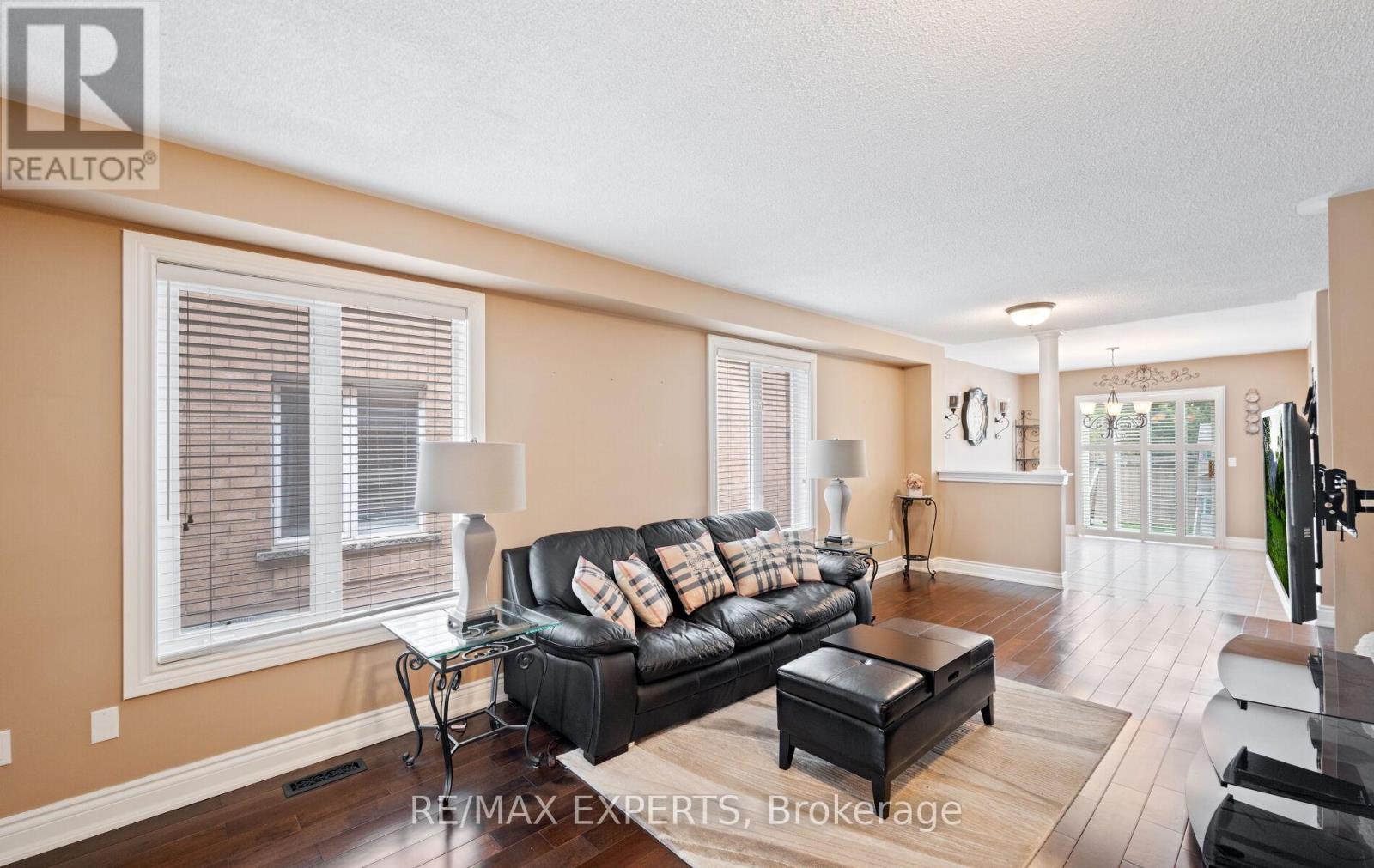 118 Senator Way, Caledon, Ontario  L7E 2T2 - Photo 6 - W13127456