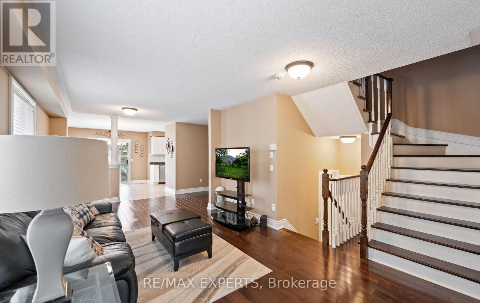 118 Senator Way, Caledon, Ontario  L7E 2T2 - Photo 7 - W13127456