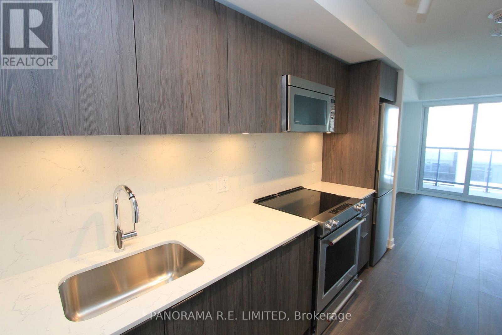 2207 - 30 Samuel Wood Way, Toronto, Ontario  M9B 0C9 - Photo 5 - W13127458