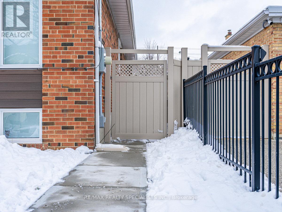 Basement - 12 Deeth Drive, Toronto, Ontario  M9P 2J7 - Photo 2 - W13127486