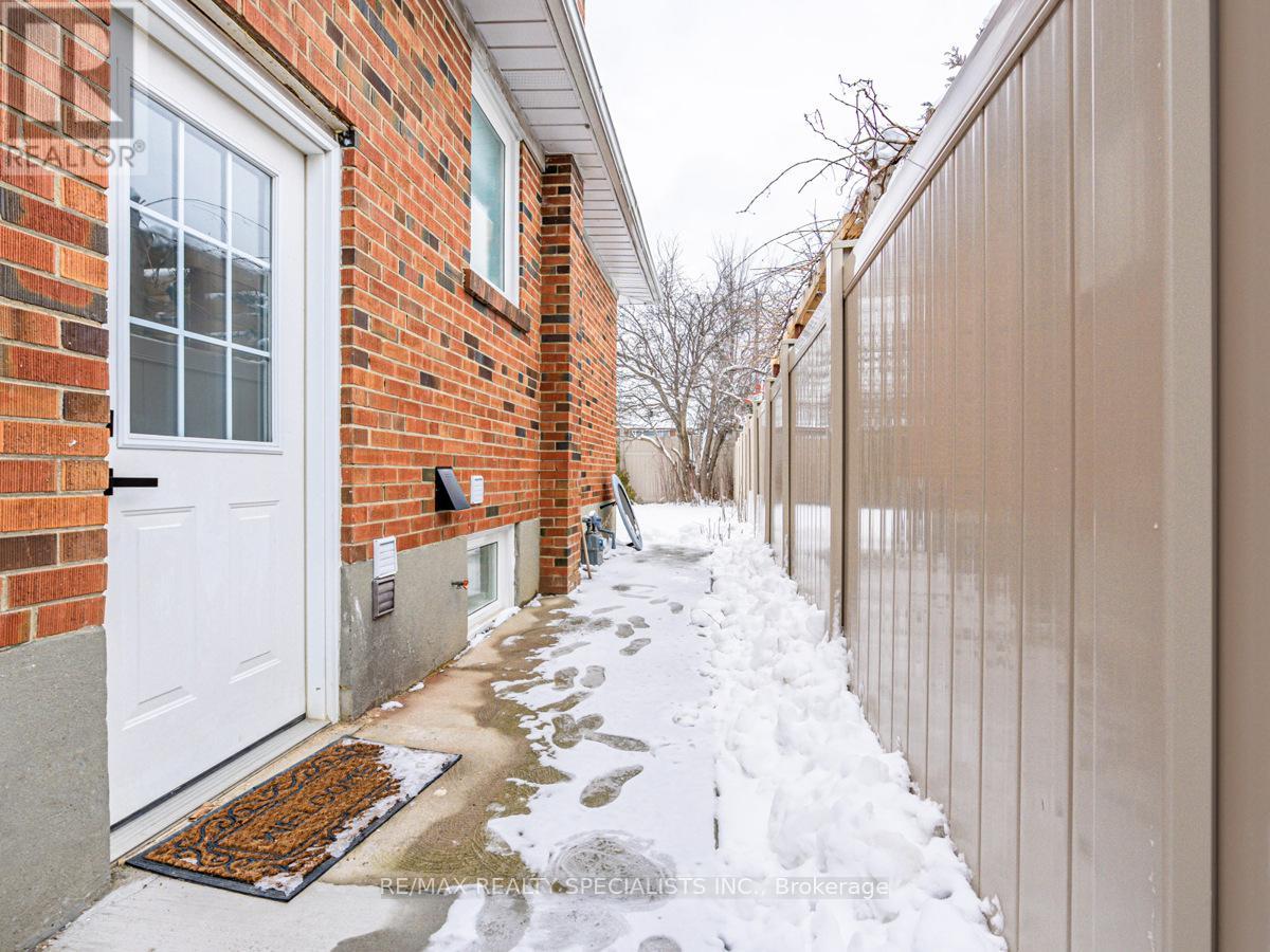 Basement - 12 Deeth Drive, Toronto, Ontario  M9P 2J7 - Photo 3 - W13127486