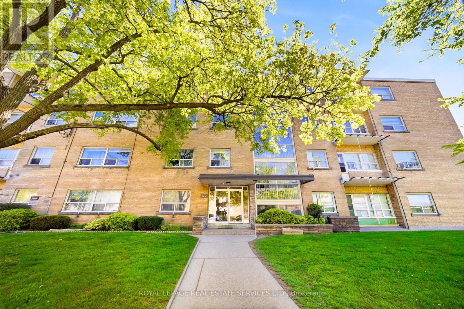 107 - 177 Stephen Drive, Toronto, Ontario  M8Y 4E3 - Photo 1 - W13127552