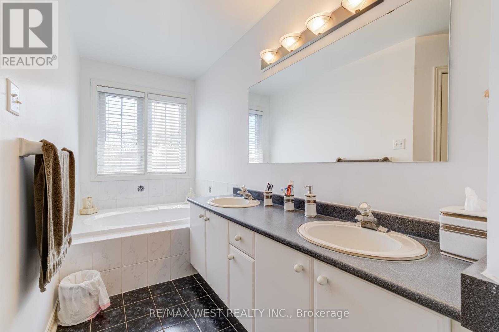 55 Pavin Crescent, Caledon, Ontario  L7E 1W9 - Photo 19 - W13127576