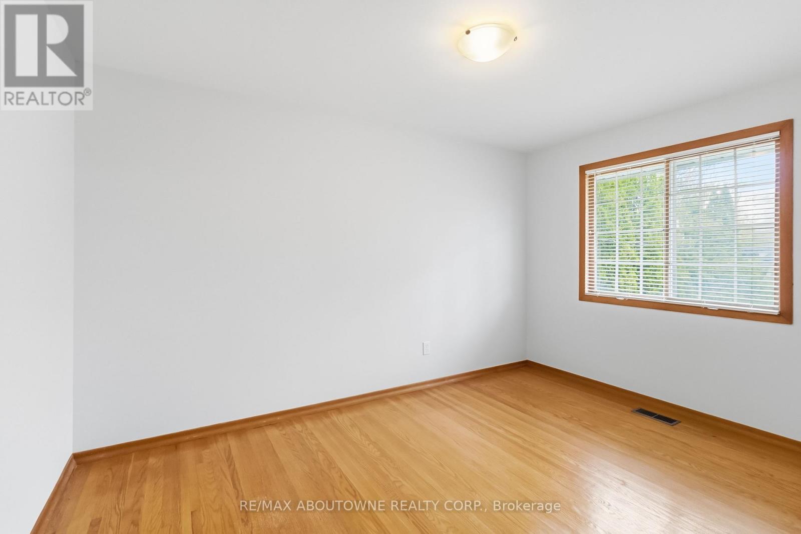 1175 Willowbrook Drive, Oakville, Ontario  L6L 2J9 - Photo 17 - W13127612