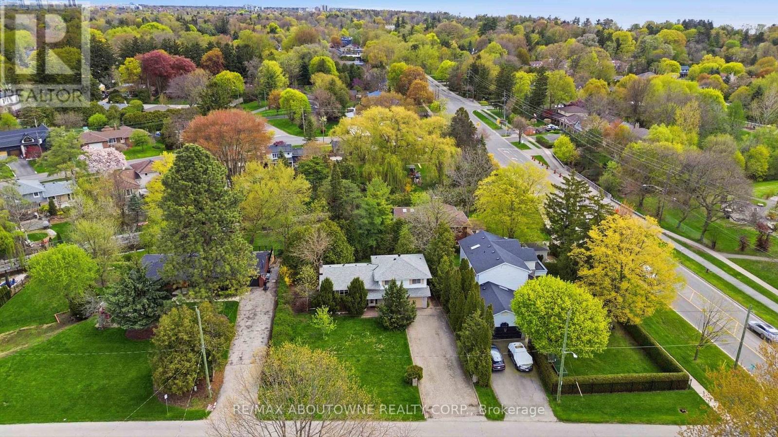 1175 Willowbrook Drive, Oakville, Ontario  L6L 2J9 - Photo 23 - W13127612