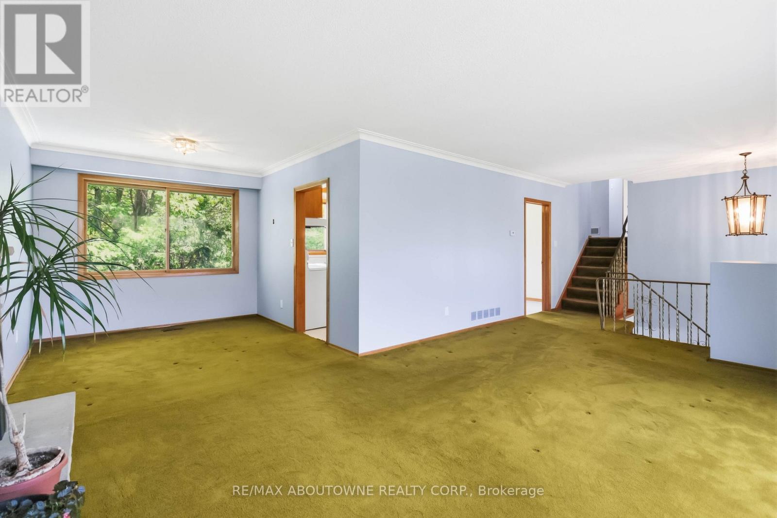 1175 Willowbrook Drive, Oakville, Ontario  L6L 2J9 - Photo 5 - W13127612