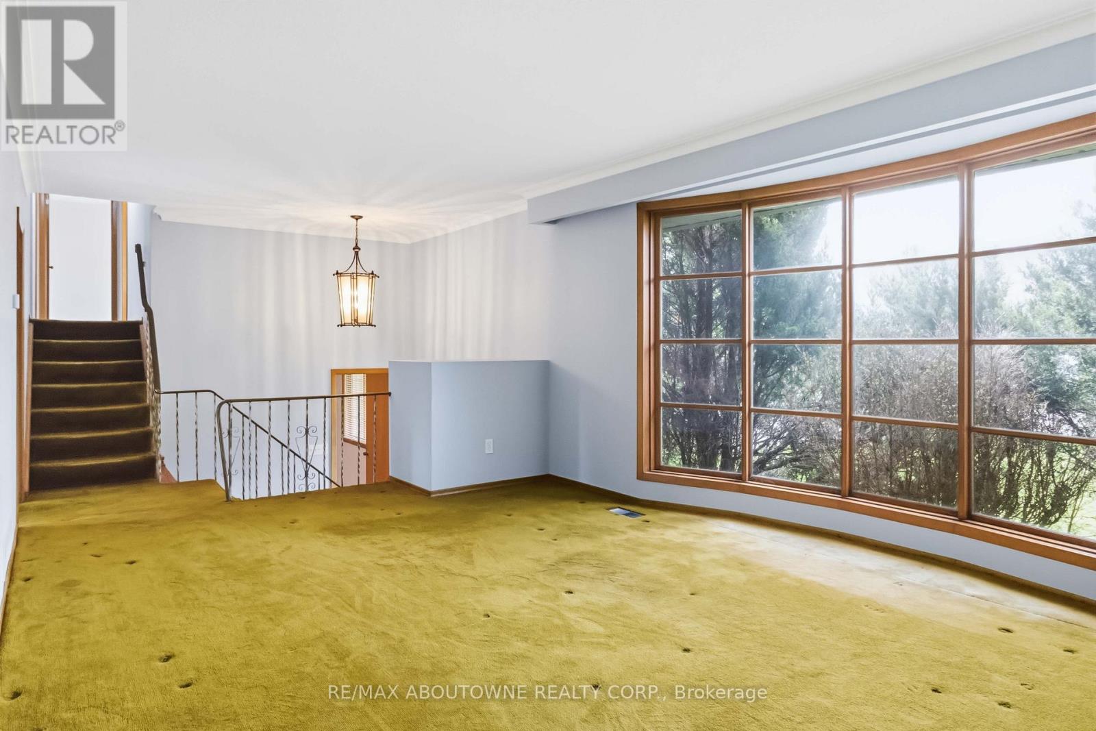 1175 Willowbrook Drive, Oakville, Ontario  L6L 2J9 - Photo 6 - W13127612