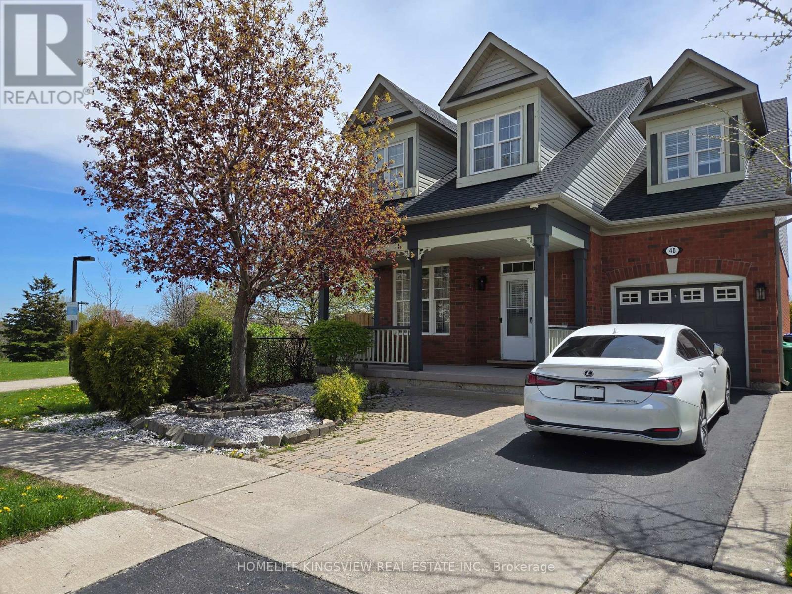 40 Vista Green Crescent, Brampton, Ontario  L7A 2S3 - Photo 1 - W13127650