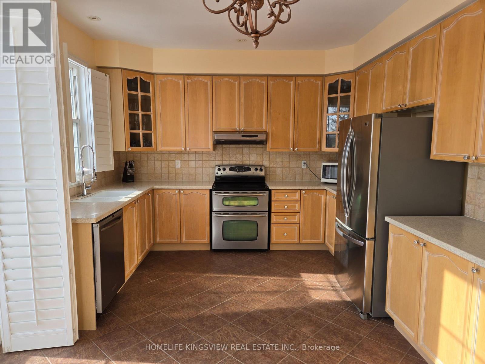 40 Vista Green Crescent, Brampton, Ontario  L7A 2S3 - Photo 4 - W13127650