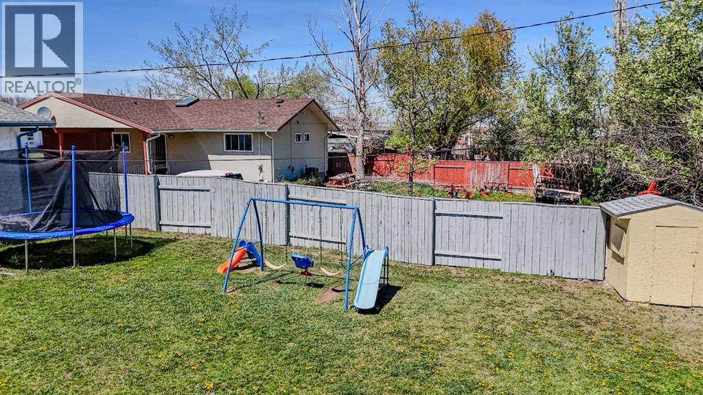 135 N 250 W, Raymond, Alberta  T0K 2S0 - Photo 38 - A2310670