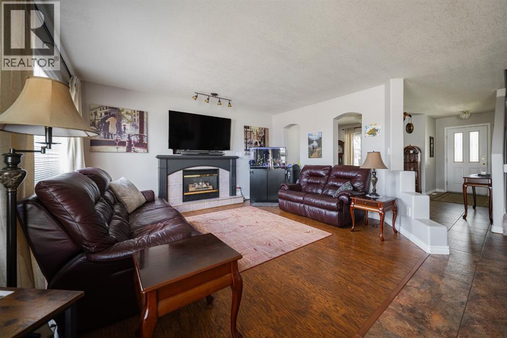 265 Boisvert Place, Fort Mcmurray, Alberta  T9K 1T2 - Photo 11 - A2310259