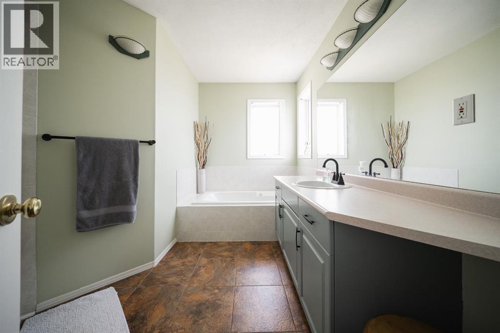 265 Boisvert Place, Fort Mcmurray, Alberta  T9K 1T2 - Photo 23 - A2310259