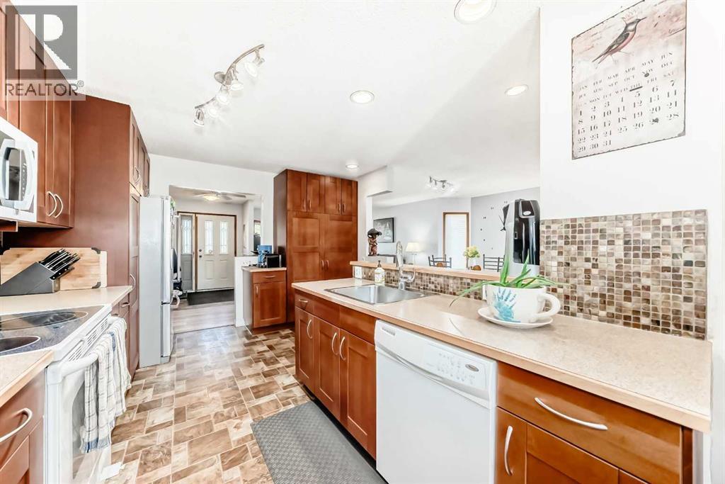 316 Glamorgan Place Sw, Calgary, Alberta  T3E 6M2 - Photo 8 - A2311069