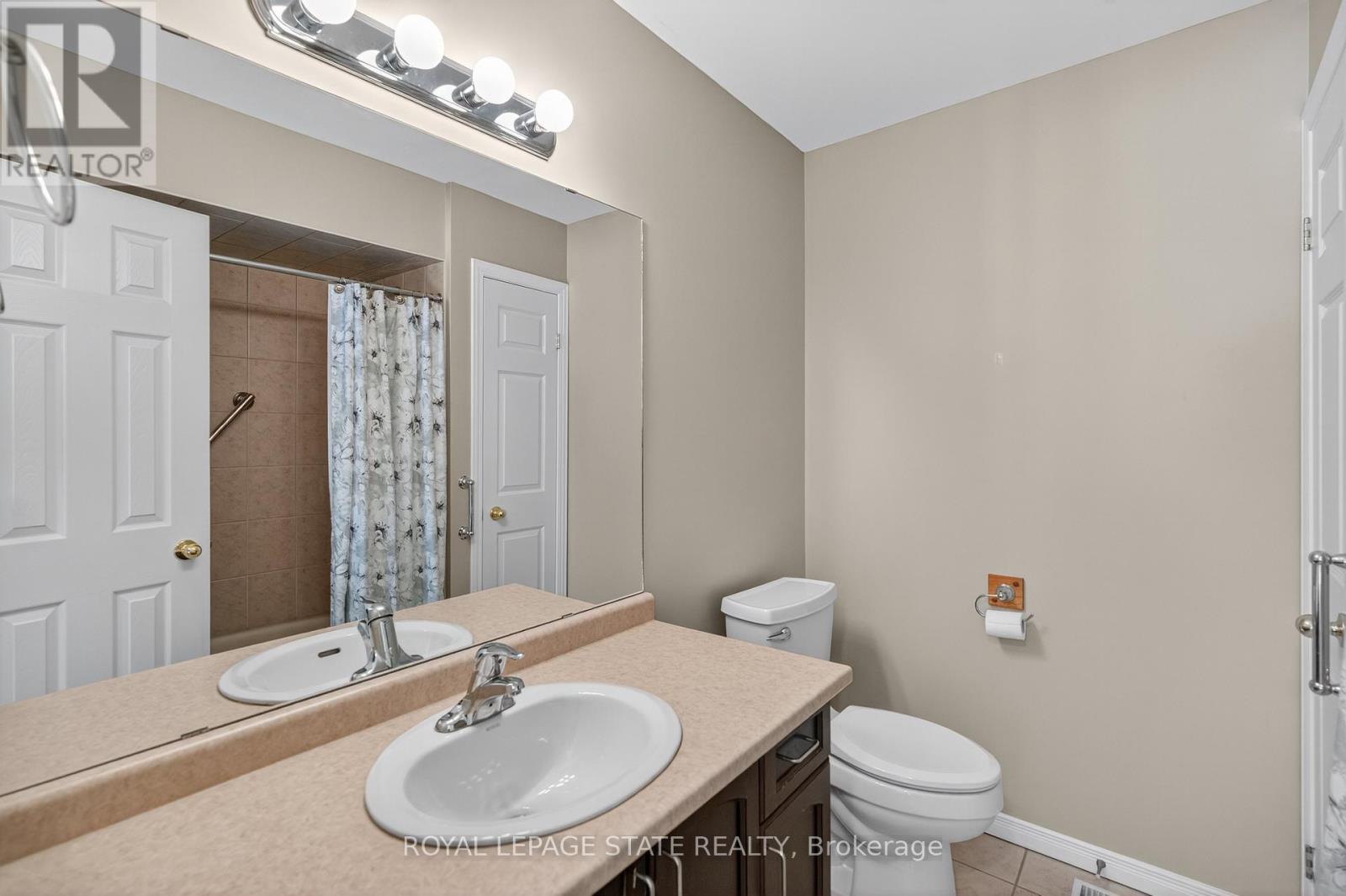 9 Manitoulin Trail, Hamilton, Ontario  L9B 2X8 - Photo 21 - X13127358
