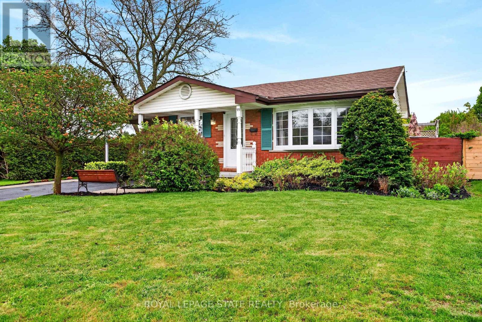 93 Varadi Avenue, Brantford, Ontario  N3R 3N4 - Photo 2 - X13127696