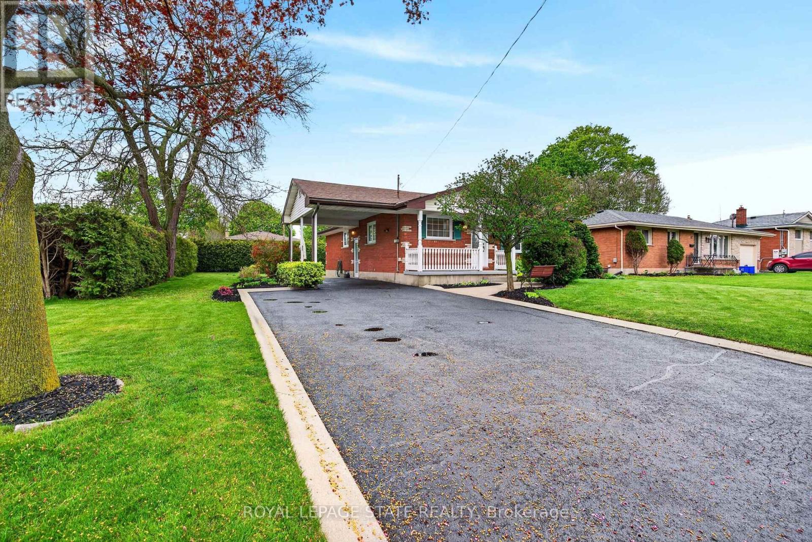 93 Varadi Avenue, Brantford, Ontario  N3R 3N4 - Photo 3 - X13127696