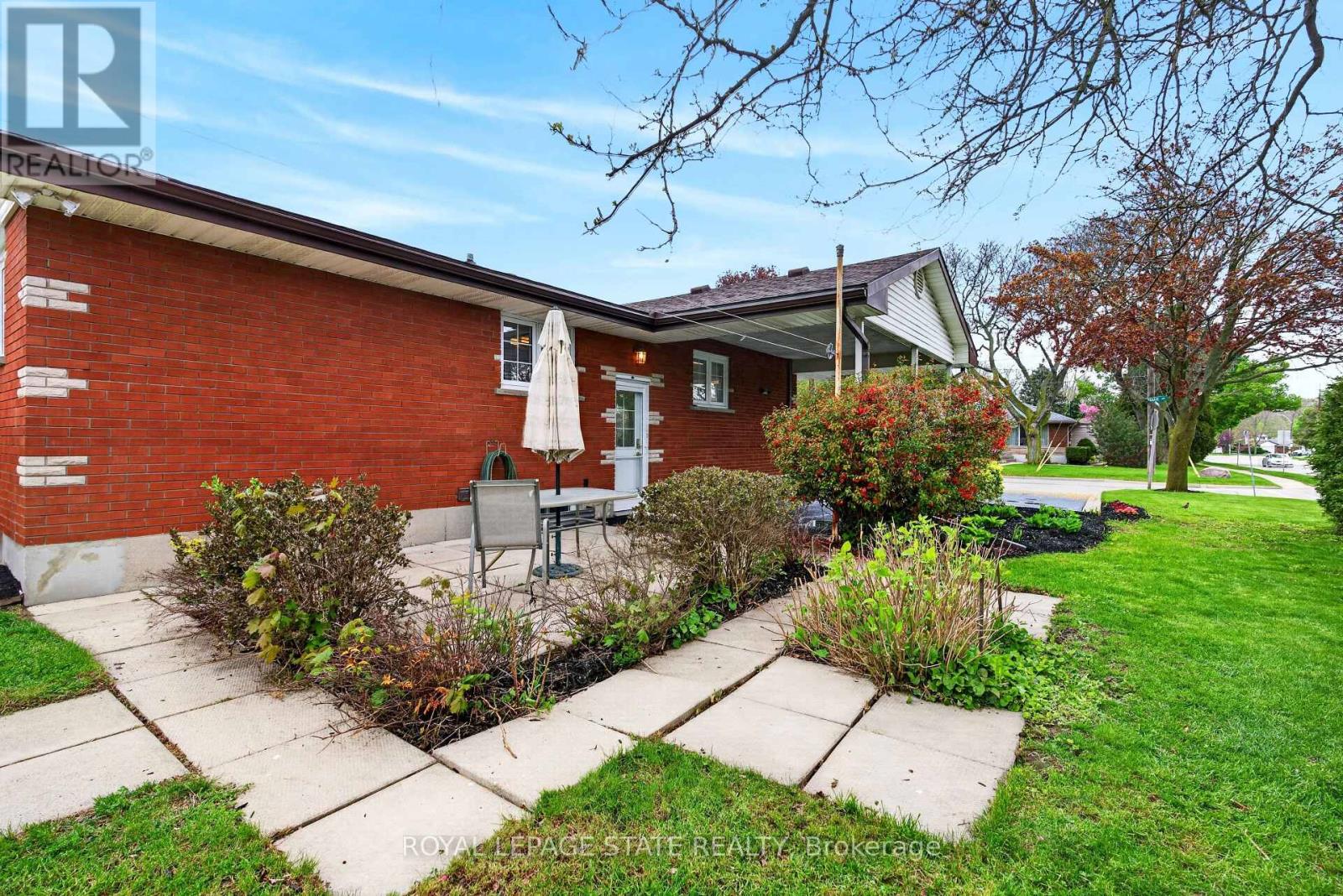 93 Varadi Avenue, Brantford, Ontario  N3R 3N4 - Photo 37 - X13127696