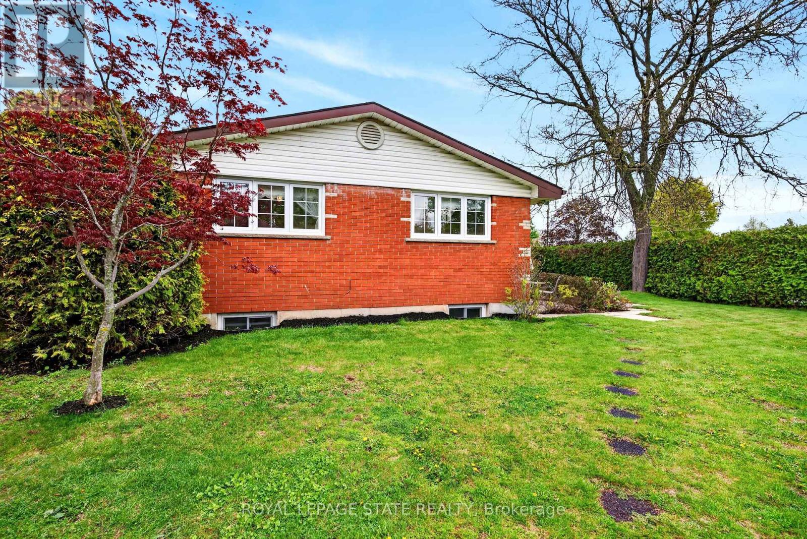 93 Varadi Avenue, Brantford, Ontario  N3R 3N4 - Photo 46 - X13127696