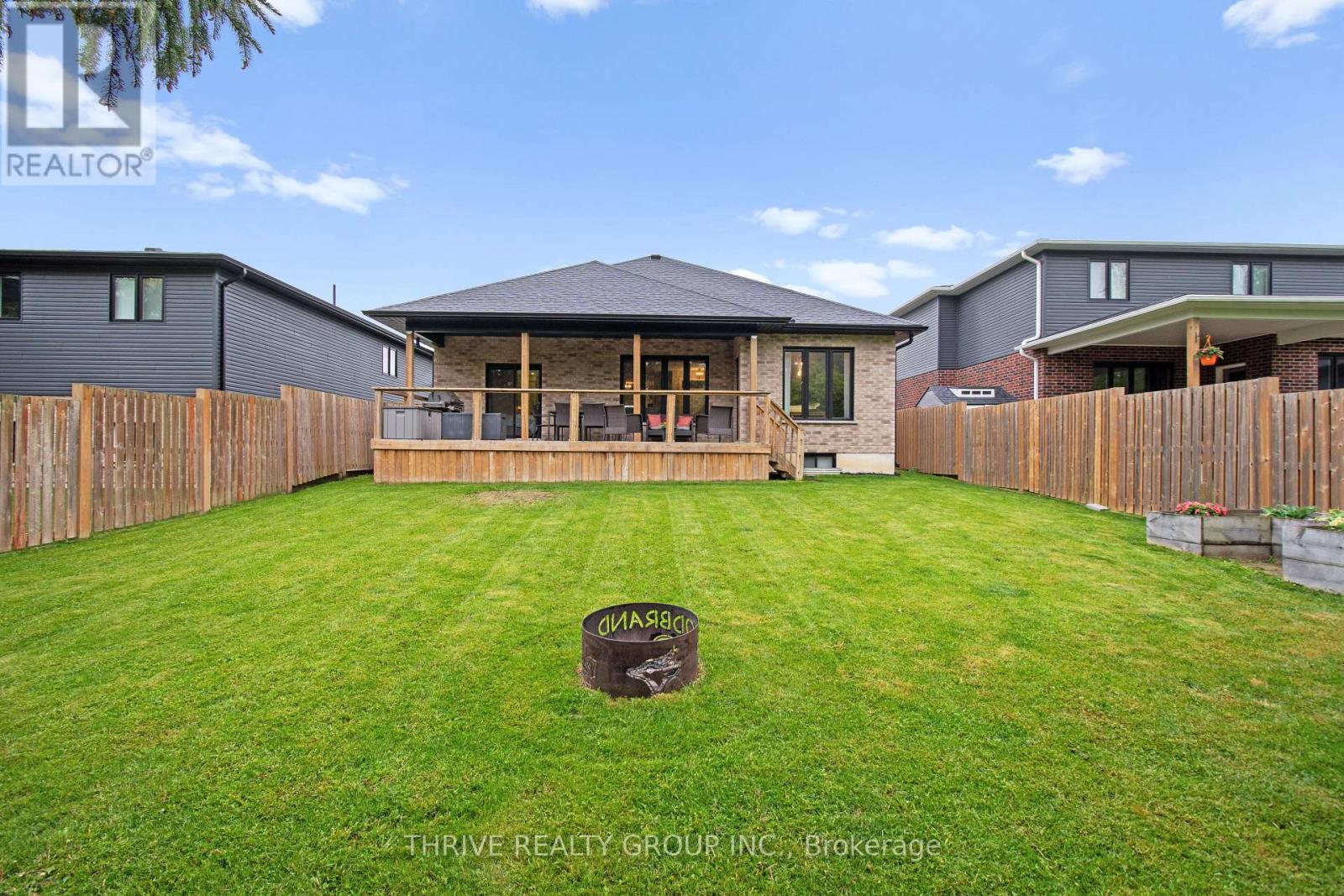 60 Tanya Drive, Southwest Middlesex, Ontario  N0L 1M0 - Photo 41 - X13123892