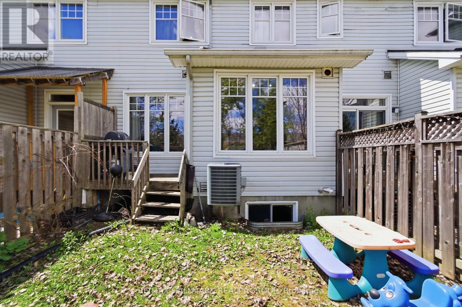 728 Cedar Creek Drive, Ottawa, Ontario  K1T 0A9 - Photo 33 - X13125364