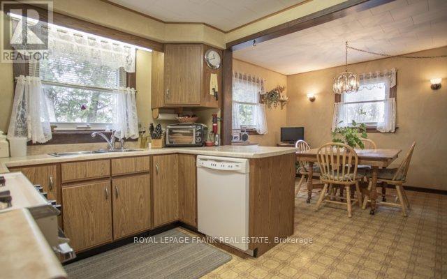 43 Toronto Street, Clarington, Ontario  L1B 1C2 - Photo 9 - E13127876