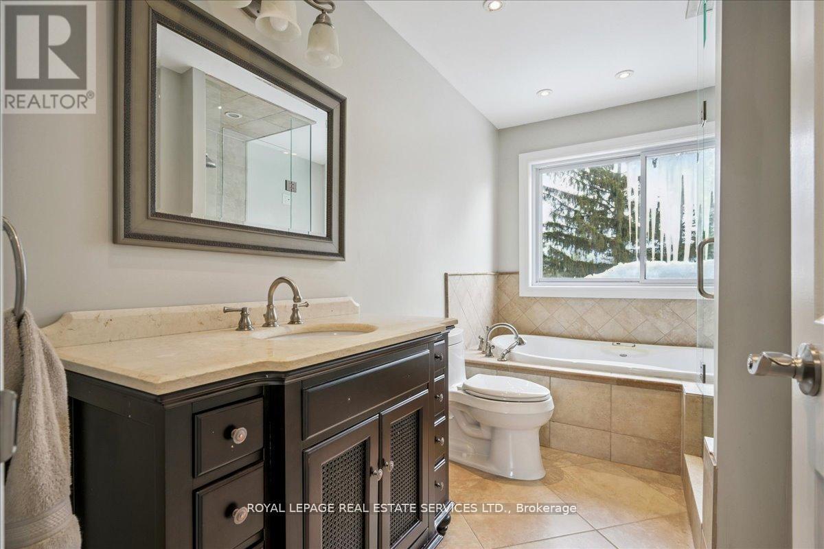 1466 Flaminia Court, Mississauga, Ontario  L5J 3Z6 - Photo 18 - W13072760