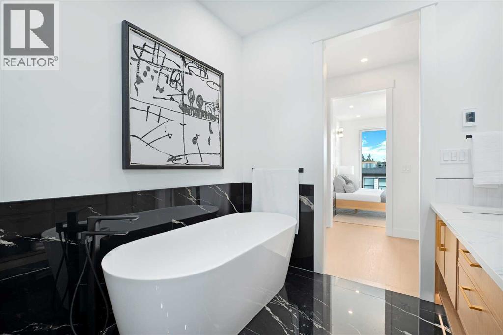 1807 Broadview Road NW, Calgary, Alberta  T2N 3H6 - Photo 33 - A2281441