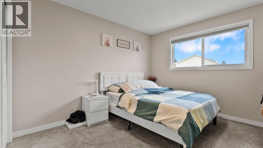 2416 Woodview Drive SW, Calgary, Alberta  T2W 4X7 - Photo 15 - A2308861