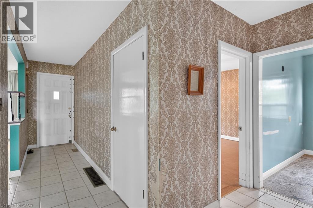 39 West 21st Street, Hamilton, Ontario  L9C 4M6 - Photo 13 - 40830280