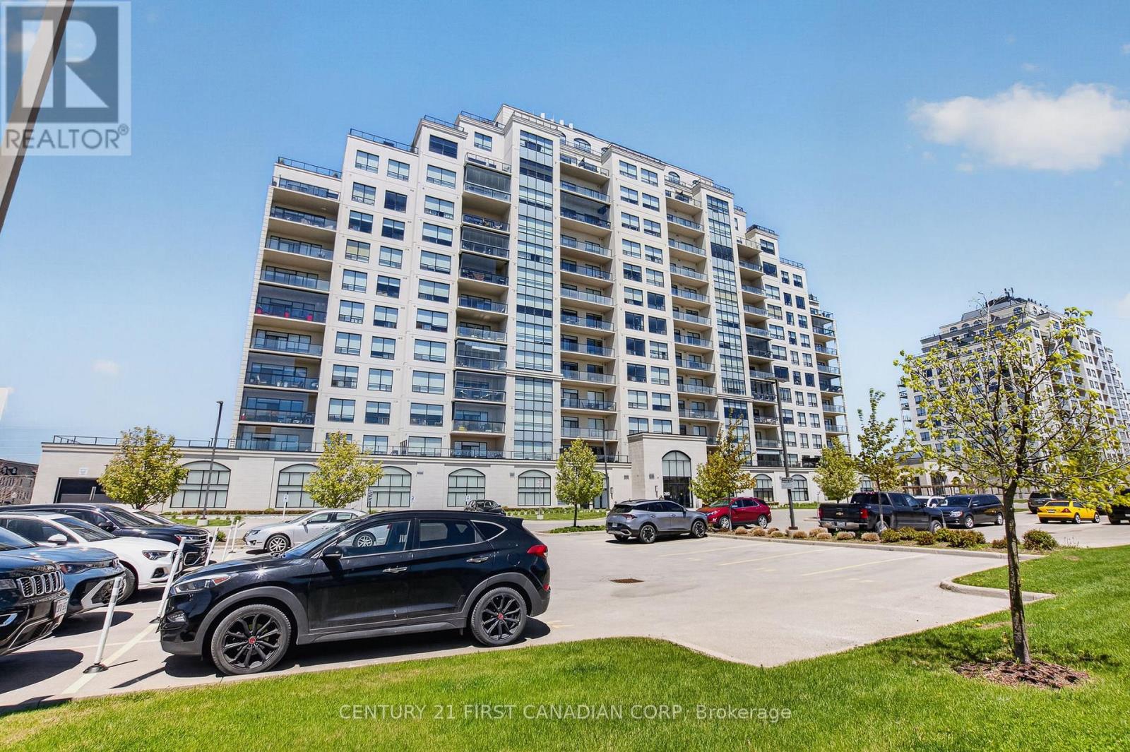 208 - 260 Villagewalk Boulevard, London North, Ontario  N6G 0W6 - Photo 3 - X13127834